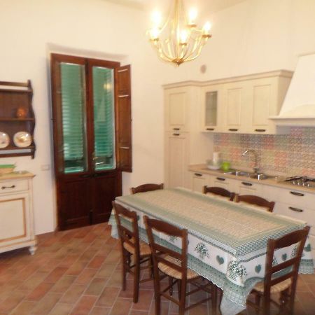La Terrazza Apartment Palaia Exterior photo