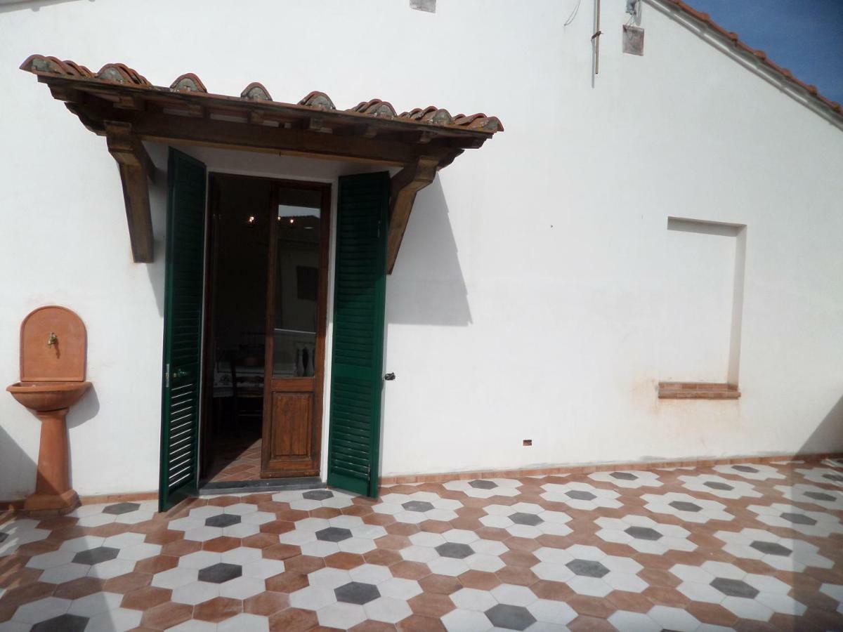 La Terrazza Apartment Palaia Exterior photo